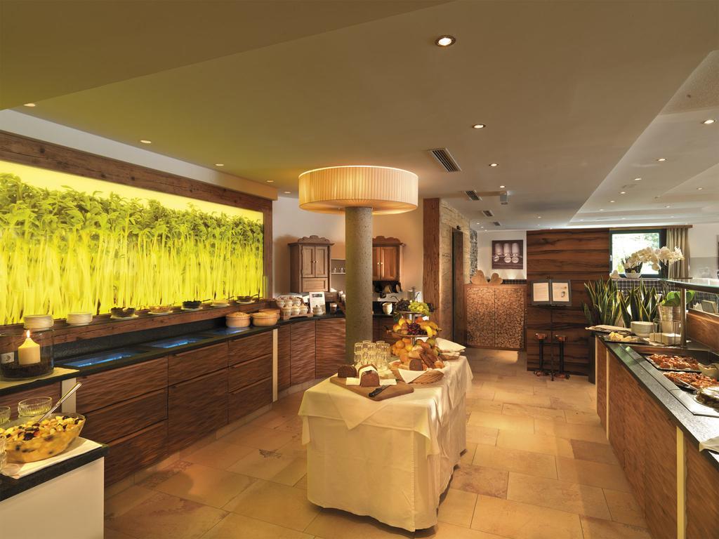 Hotel Kaprunerhof ภายนอก รูปภาพ
